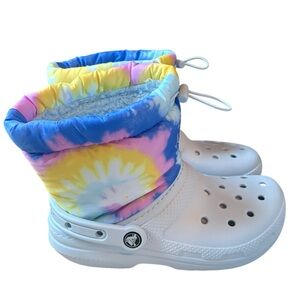 CROCS Classic Lined‎ Neo Puff Tie Dye Boots NWT Size 5